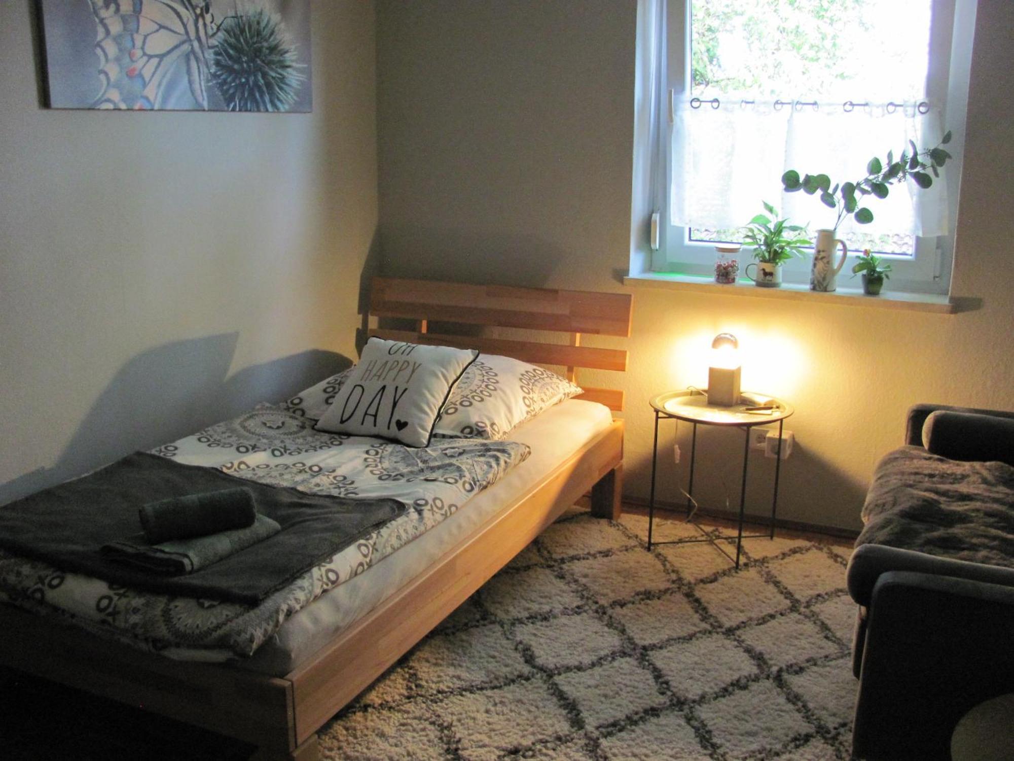 #3 Gemuetliches Ruhiges Zimmer Gartenblick, Gemeinschaftsbad W-Lan Airport Nah Gelegen Mit Late Night Check In Haus Nr 9,5 Trunkelsberg Exterior photo